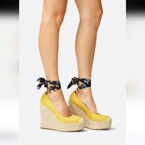 KEILANI ESPADRILLE PLATFORM WEDGE Yellow/ Blue Ankle Strap Size 5.5
